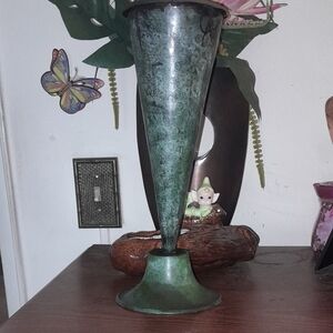 🌺ELEGANT GREEN METAL Vase